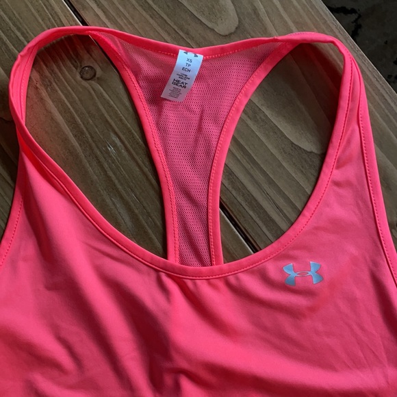 Under armor workout tank - Picture 2 of 3